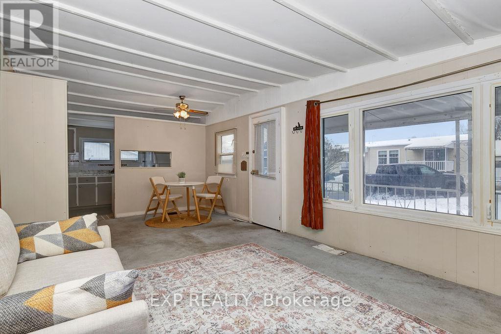 9 Dell Avenue, Ottawa, Ontario  K2H 7R4 - Photo 6 - X12646198