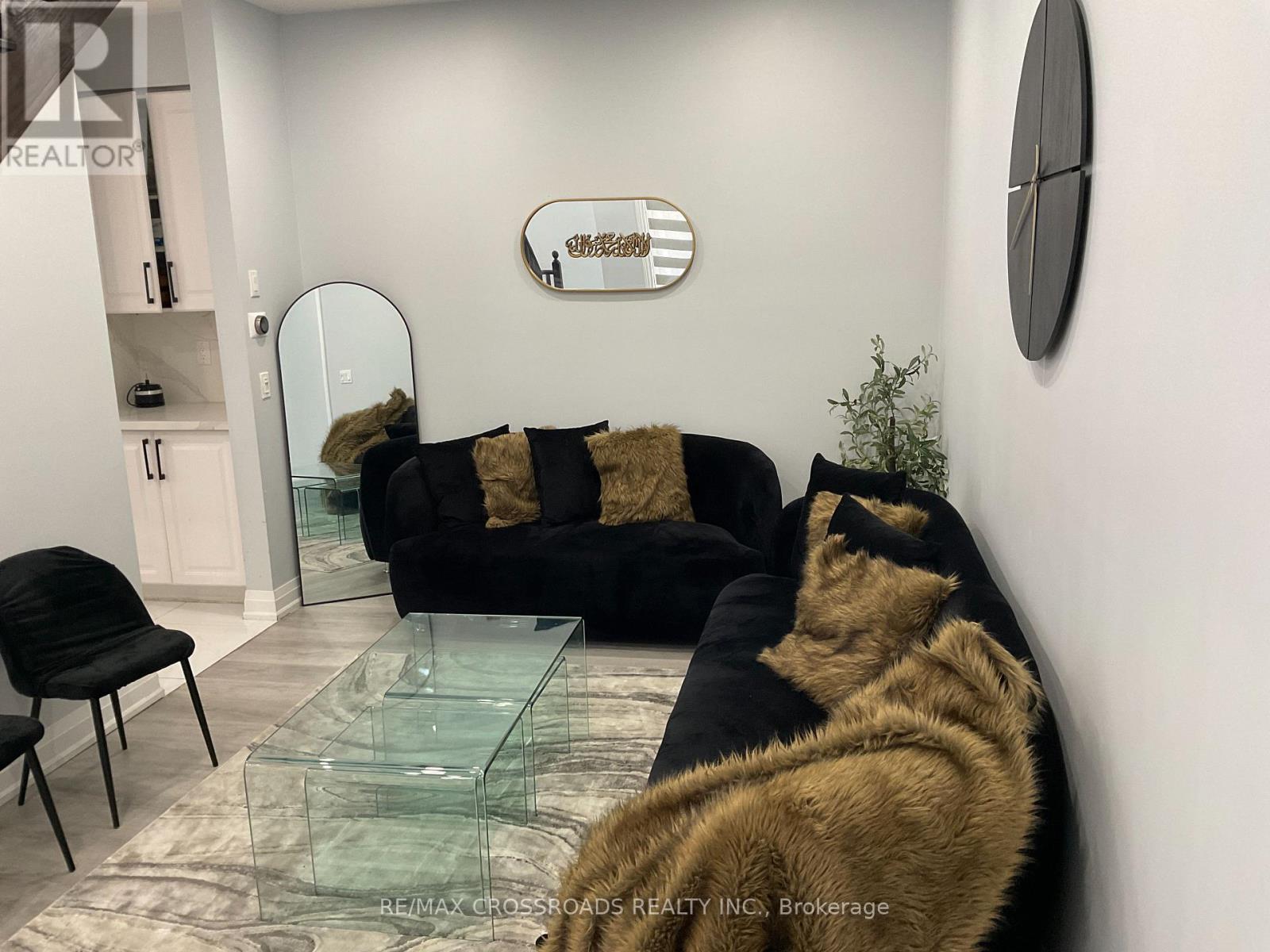 855 Miltonbrook Crescent, Milton, Ontario  L9T 7P5 - Photo 3 - W12645946