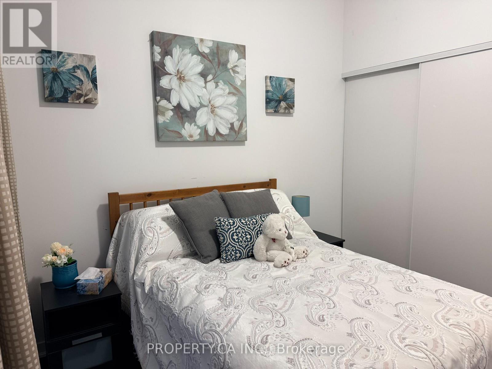 109 - 85 Duke Street W, Kitchener, Ontario  N2H 0B7 - Photo 10 - X12406023