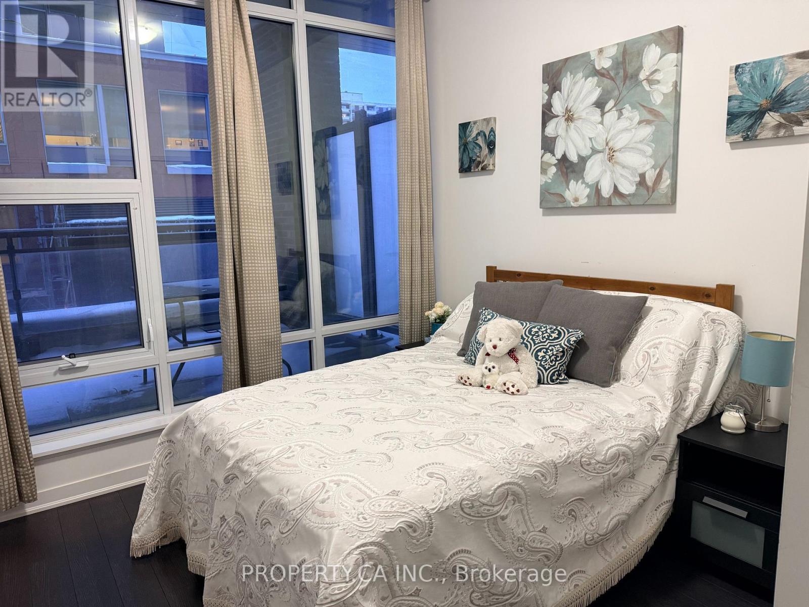 109 - 85 Duke Street W, Kitchener, Ontario  N2H 0B7 - Photo 9 - X12406023