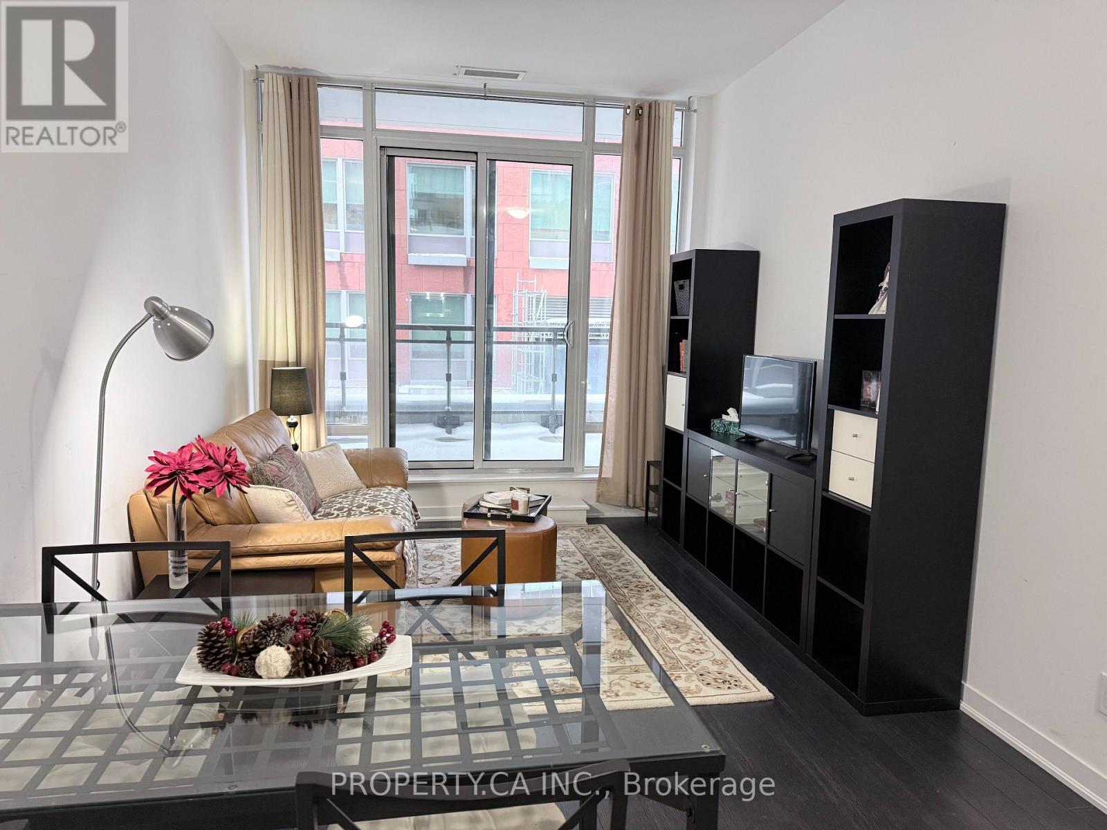 109 - 85 Duke Street W, Kitchener, Ontario  N2H 0B7 - Photo 6 - X12406023