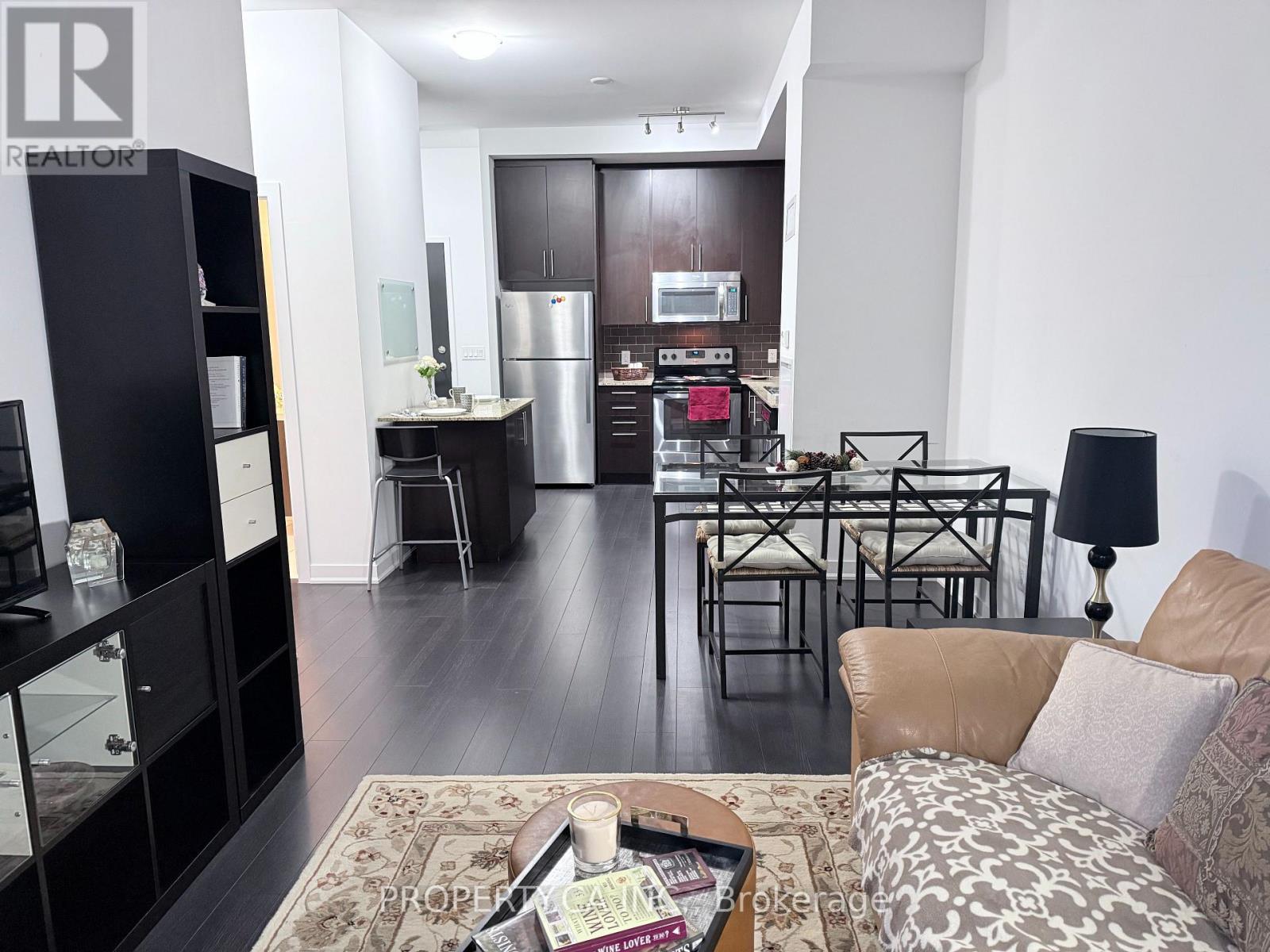 109 - 85 Duke Street W, Kitchener, Ontario  N2H 0B7 - Photo 2 - X12406023