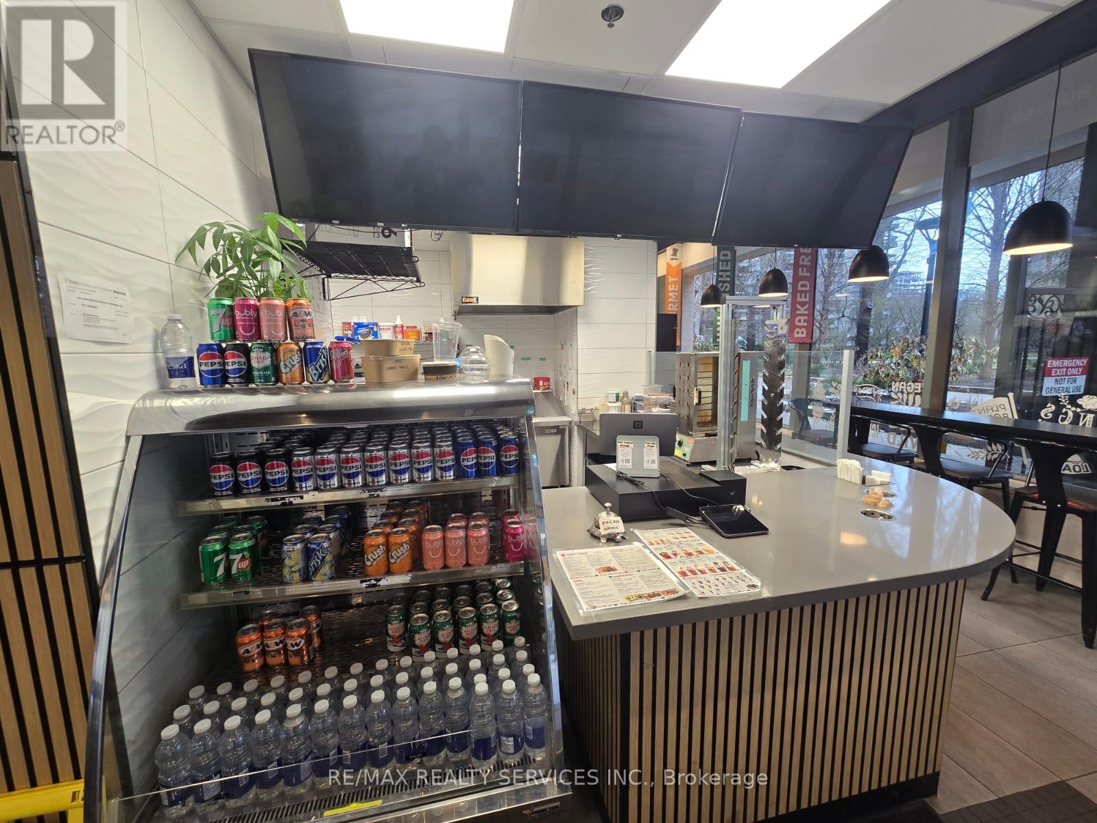 55 St Clair Avenue, Toronto (Yonge-St. Clair), Ontario  M4V 2Y7 - Photo 13 - C12646172