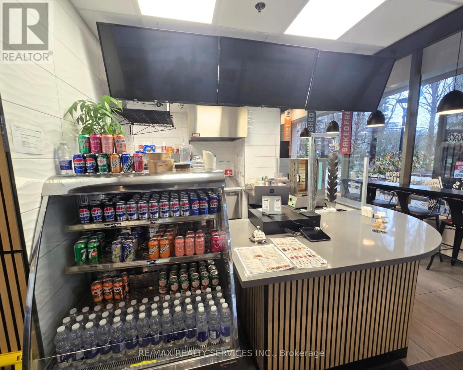 55 St Clair Avenue, Toronto (Yonge-St. Clair), Ontario  M4V 2Y7 - Photo 3 - C12646172