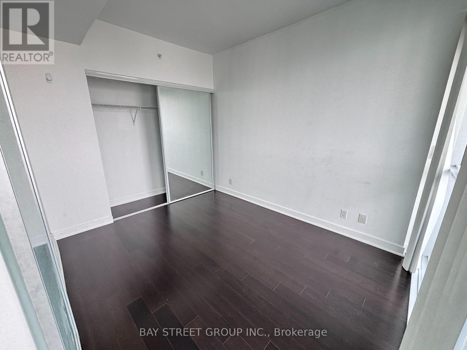 4605 - 15 Grenville Street, Toronto (Bay Street Corridor), Ontario  M4Y 0B9 - Photo 3 - C12646176