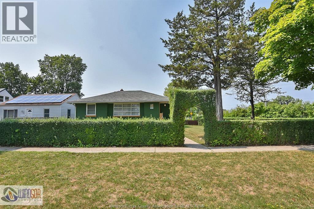 MLS# 25031946: 2181 PARENT, Windsor, Canada