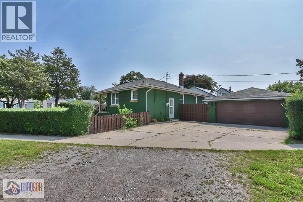 2181 Parent, Windsor, Ontario  N8W 2E2 - Photo 5 - 25031946