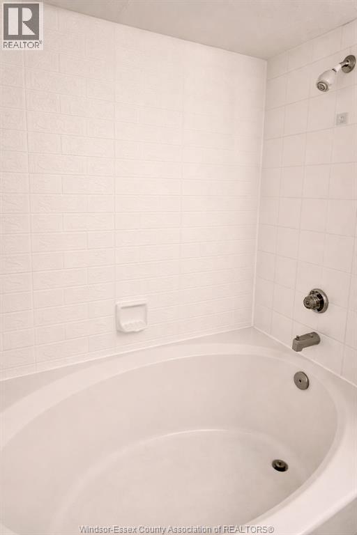 515 Riverside Drive West Unit# 1303, Windsor, Ontario  N9A 7C3 - Photo 12 - 25031948