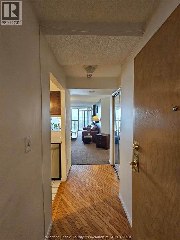 515 Riverside Drive West Unit# 1303, Windsor, Ontario  N9A 7C3 - Photo 3 - 25031948