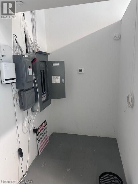 2060 Lakeshore Road Unit# 108, Burlington, Ontario  L7R 0G2 - Photo 7 - 40792392