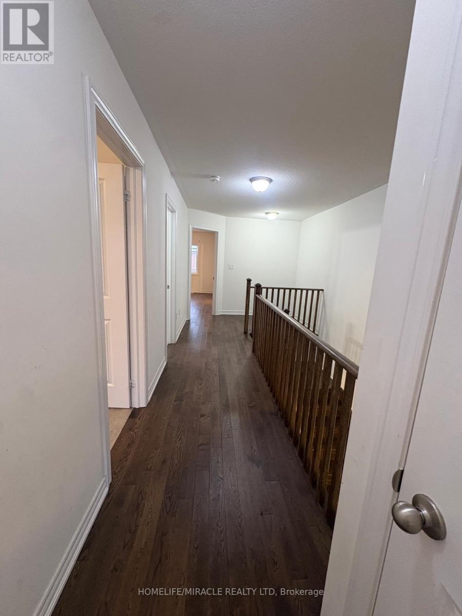 5 Donald Stewart Road, Brampton, Ontario  L7A 5J8 - Photo 10 - W12644778