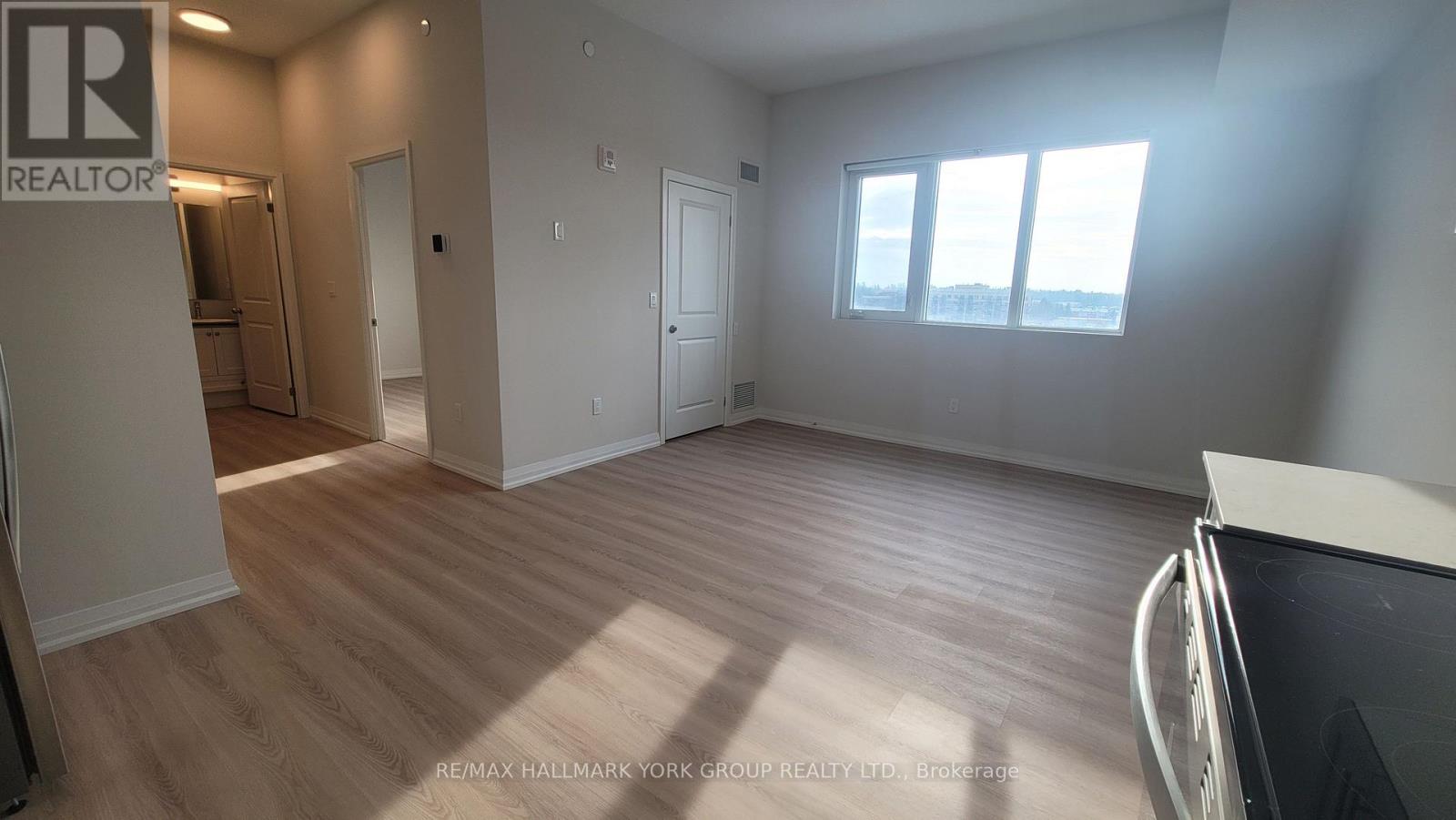 Ph04 (#604) - 13042 Yonge Street, Richmond Hill, Ontario  L4E 1N6 - Photo 4 - N12646162