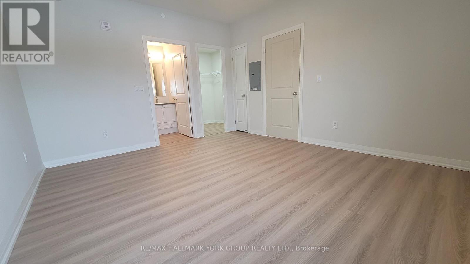 509 (Lp09) - 13042 Yonge Street, Richmond Hill, Ontario  L4E 1N6 - Photo 6 - N12646196