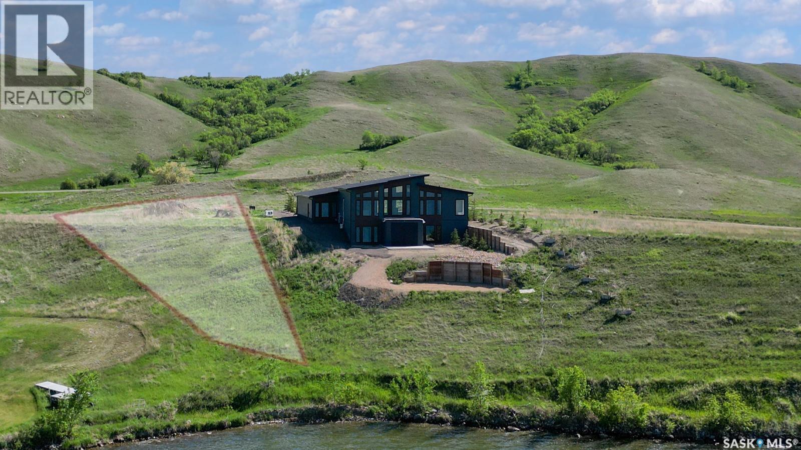 13 Sunset Boulevard, North Grove, Saskatchewan  S0G 1P0 - Photo 2 - SK025840