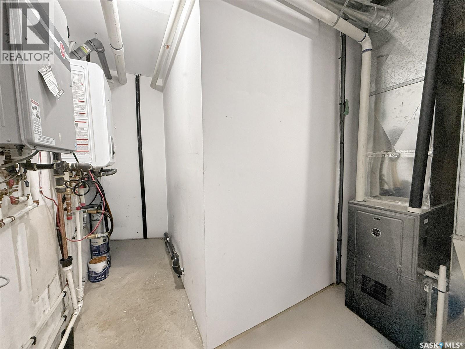 226 4th Avenue Se, Swift Current, Saskatchewan  S9H 3L5 - Photo 10 - SK025835