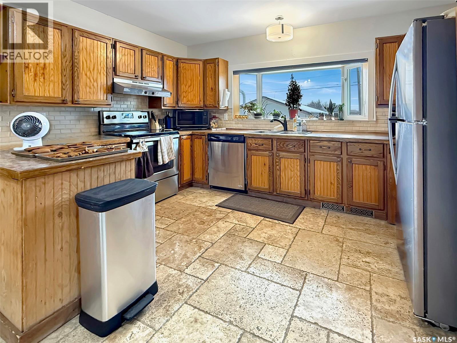 226 4th Avenue Se, Swift Current, Saskatchewan  S9H 3L5 - Photo 14 - SK025835