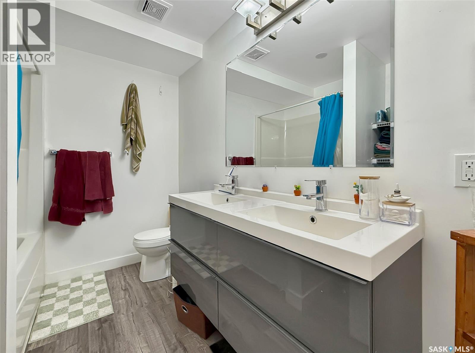 226 4th Avenue Se, Swift Current, Saskatchewan  S9H 3L5 - Photo 7 - SK025835