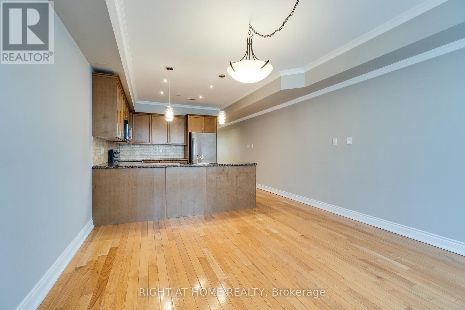 6 - 99 Brant Street, Oakville, Ontario  L6K 2Z5 - Photo 10 - W12646138