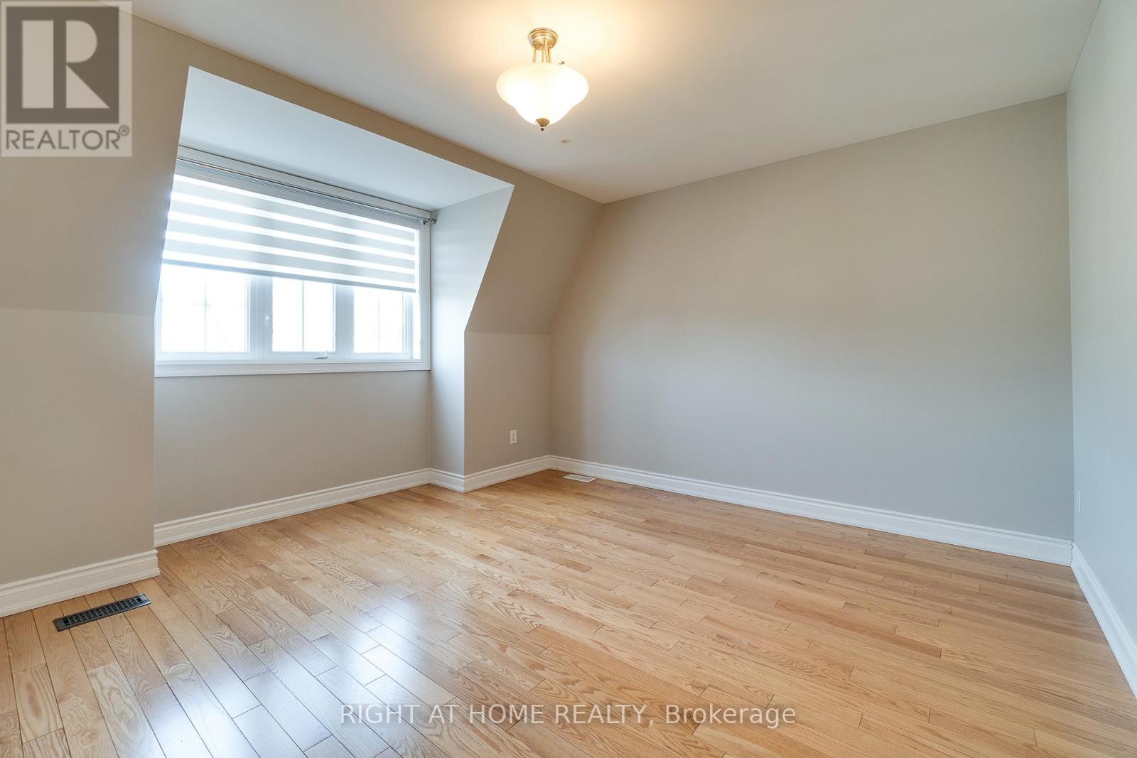 6 - 99 Brant Street, Oakville, Ontario  L6K 2Z5 - Photo 21 - W12646138