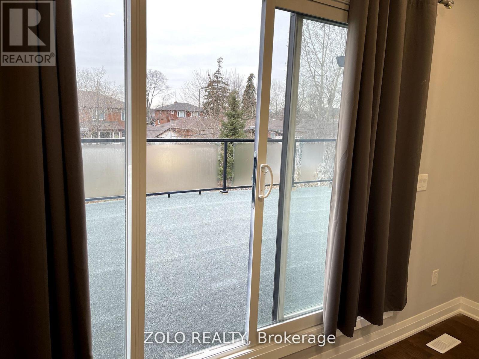 Main - 18 Paula Boulevard, Toronto, Ontario  M8W 4B6 - Photo 10 - W12646184