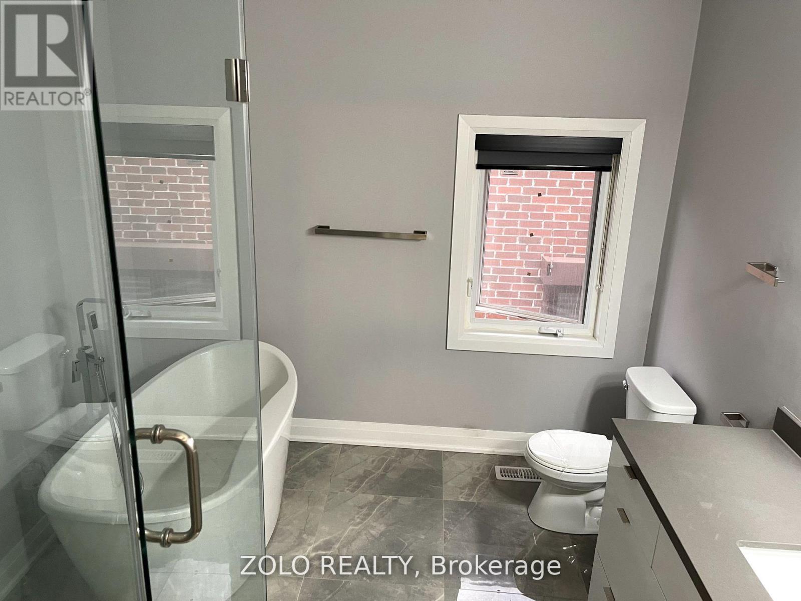 Main - 18 Paula Boulevard, Toronto, Ontario  M8W 4B6 - Photo 4 - W12646184