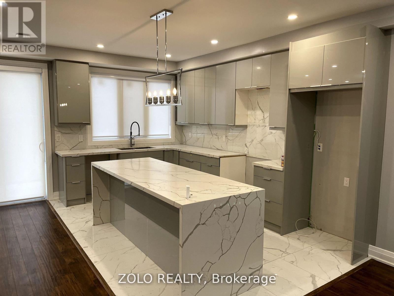 Main - 18 Paula Boulevard, Toronto, Ontario  M8W 4B6 - Photo 7 - W12646184