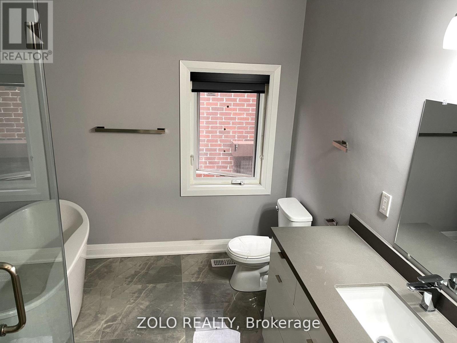 Main - 18 Paula Boulevard, Toronto, Ontario  M8W 4B6 - Photo 8 - W12646184