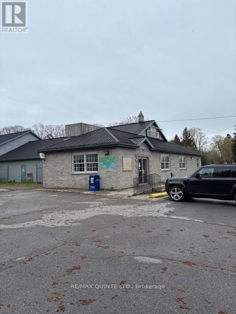 911-913 County Road 13, Prince Edward County (South Marysburg Ward), Ontario  K0K 2P0 - Photo 4 - X12136122