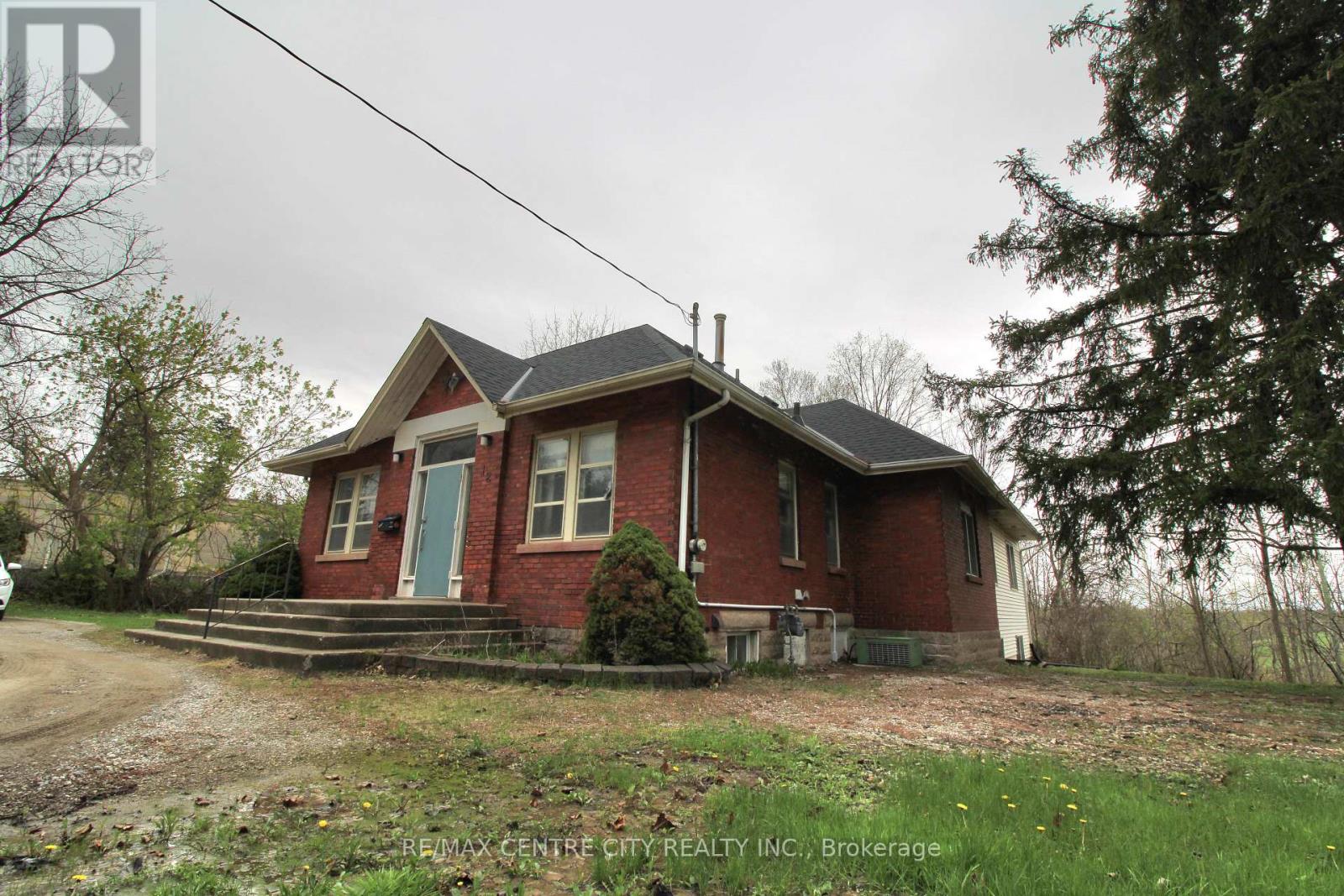 12 CHESTER STREET, St. Thomas, Ontario