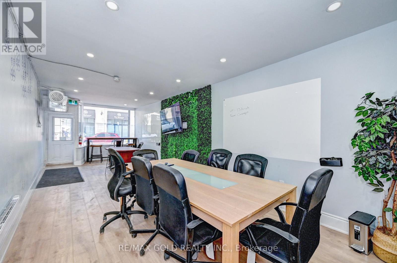 15 Ainslie Street N, Cambridge, Ontario  N1R 3J3 - Photo 22 - X12646154