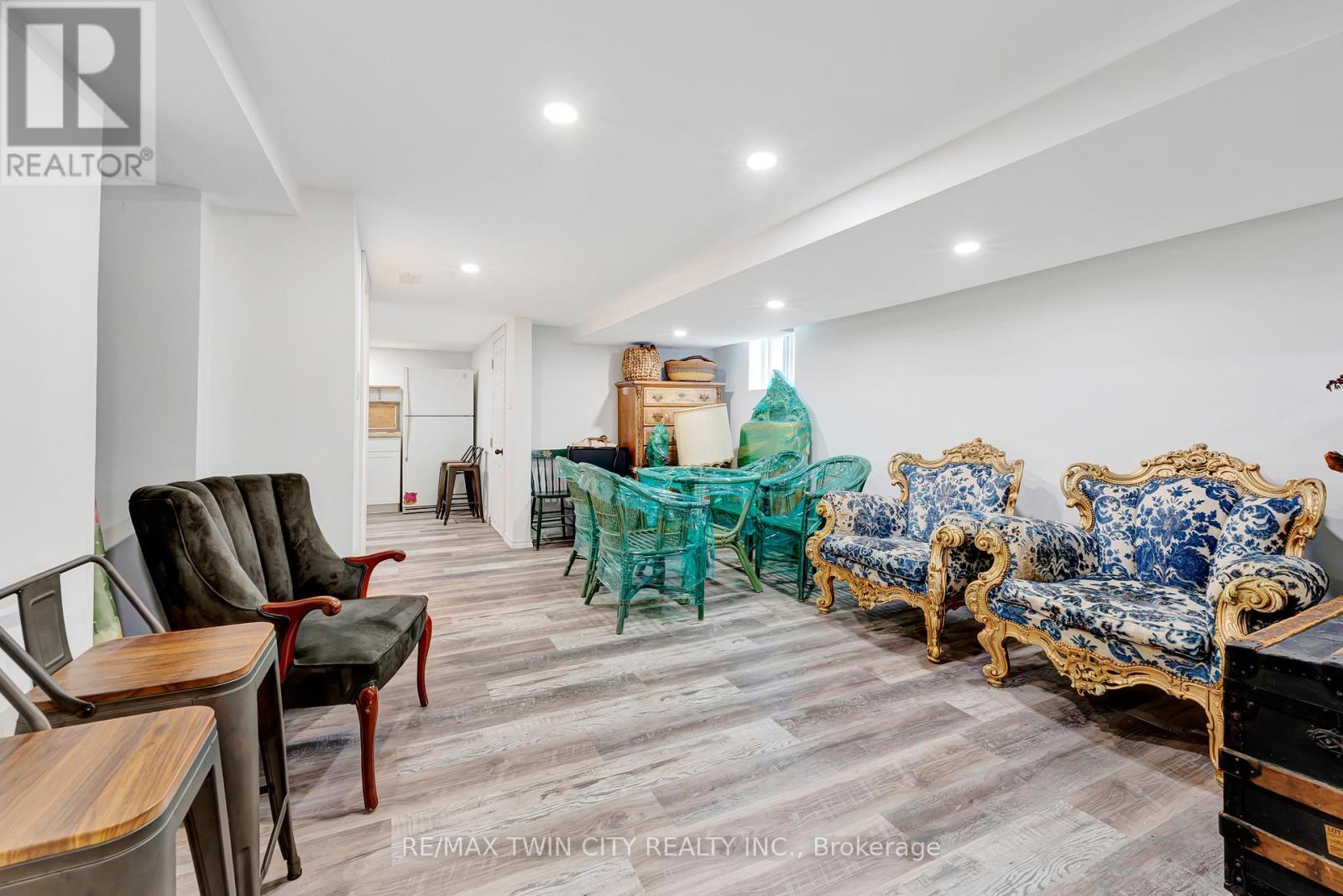 42 Shanley Street, Waterloo, Ontario  N2H 4N9 - Photo 30 - X12646200