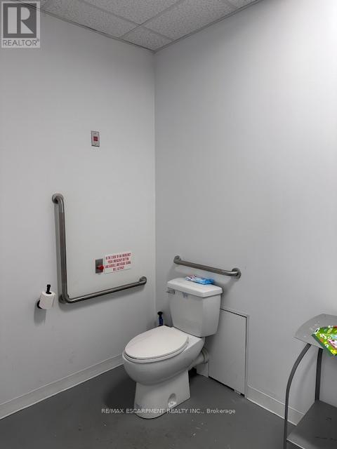 108 - 2060 Lakeshore Road, Burlington, Ontario  L7R 0G2 - Photo 5 - W12601992