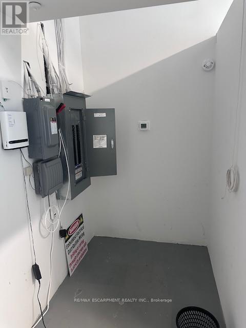 108 - 2060 Lakeshore Road, Burlington, Ontario  L7R 0G2 - Photo 7 - W12601992