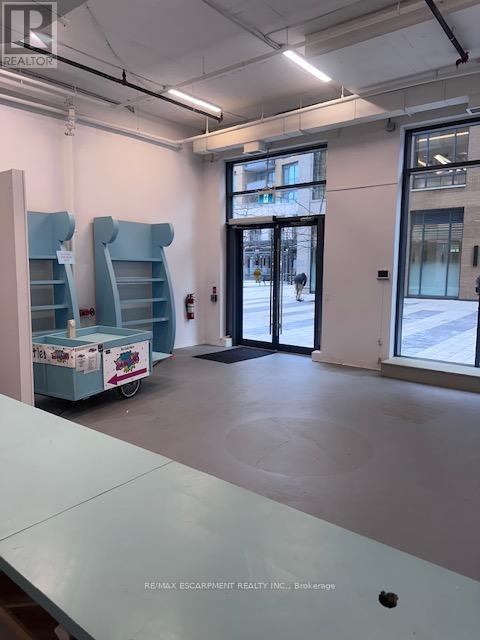 108 - 2060 Lakeshore Road, Burlington, Ontario  L7R 0G2 - Photo 9 - W12601992