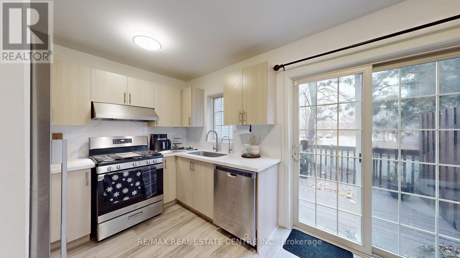 12 - 80 Strathaven Drive, Mississauga, Ontario  L5R 3V9 - Photo 13 - W12645512