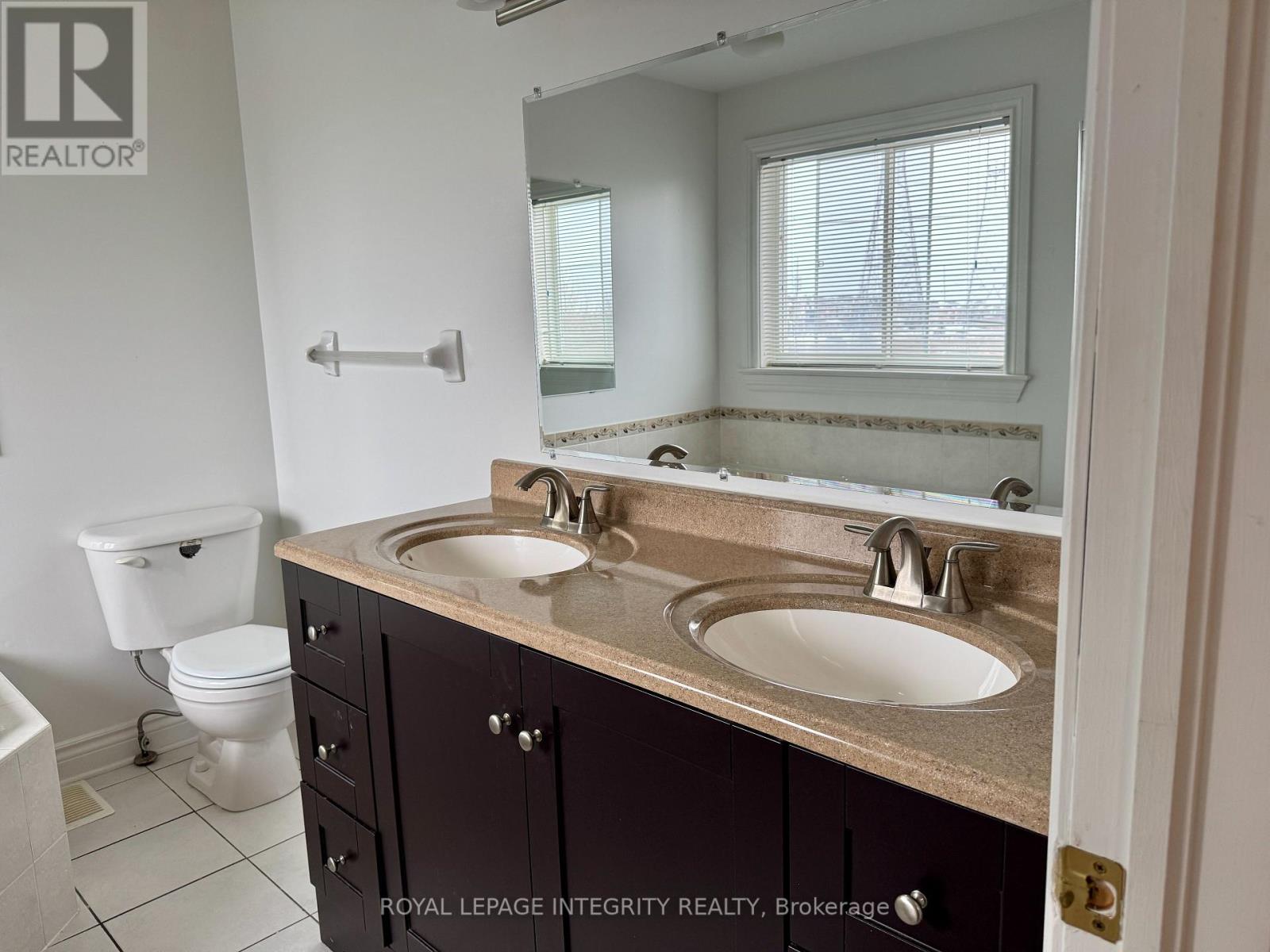 72 Castle Glen Crescent E, Ottawa, Ontario  K2L 4H1 - Photo 16 - X12646286