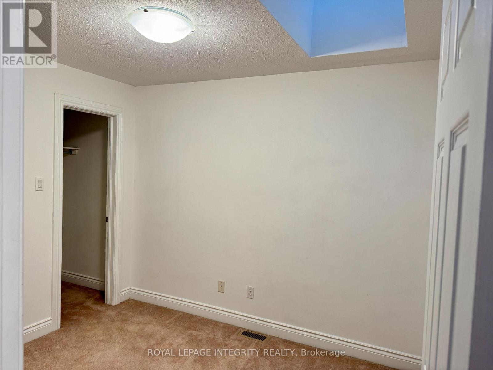 72 Castle Glen Crescent E, Ottawa, Ontario  K2L 4H1 - Photo 23 - X12646286