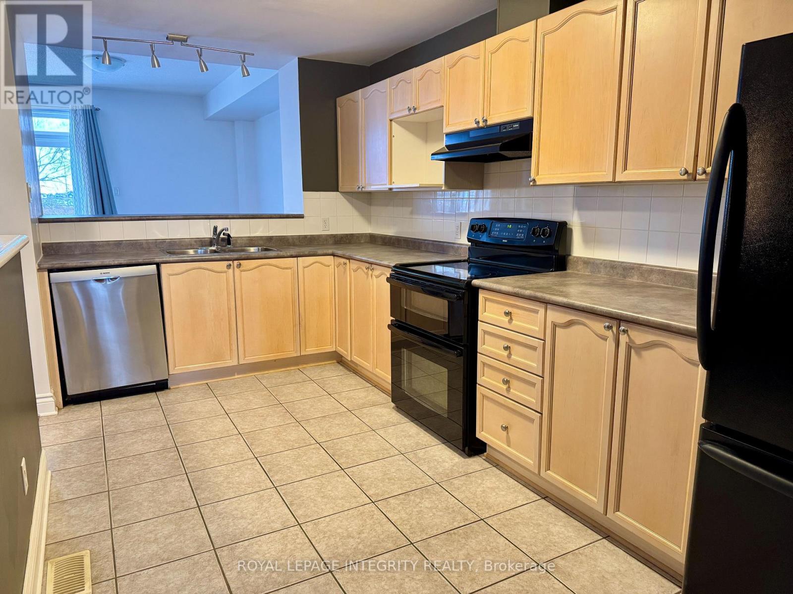 72 Castle Glen Crescent E, Ottawa, Ontario  K2L 4H1 - Photo 8 - X12646286