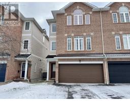 72 CASTLE GLEN CRESCENT E, Ottawa, Ontario
