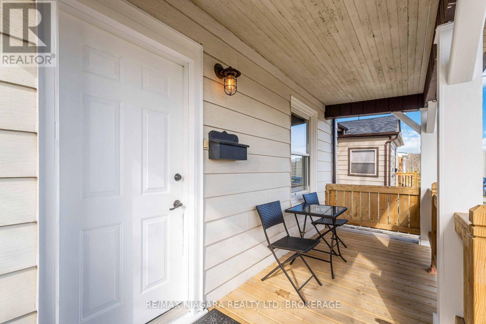 22 Bertram Street, St. Catharines, Ontario  L2R 1A8 - Photo 3 - X12646308