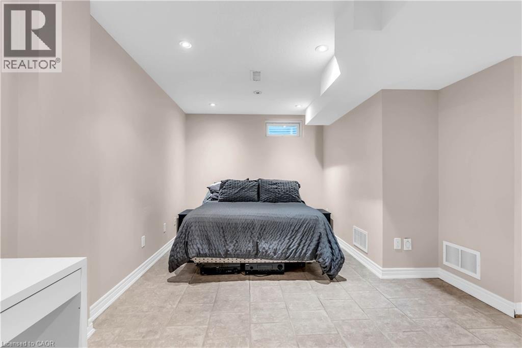 1085 Harrogate Drive Unit# 45, Ancaster, Ontario  L9K 1R2 - Photo 41 - 40778004