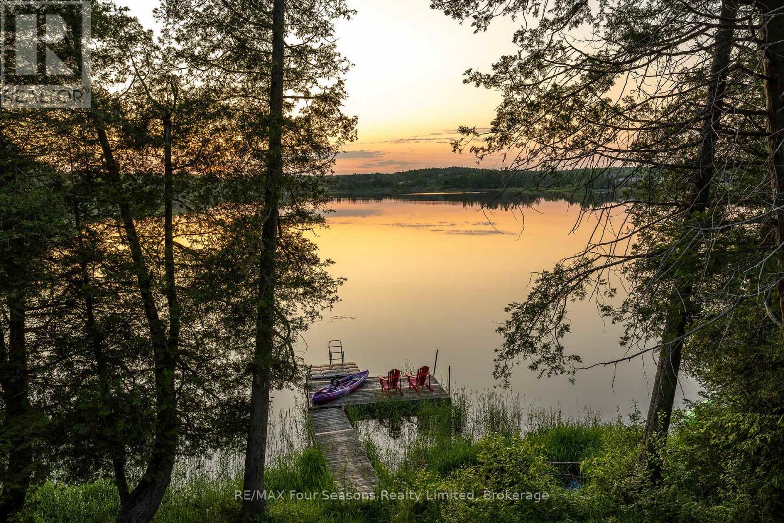 188 Highpoint Crescent, Grey Highlands, Ontario  N0C 1M0 - Photo 2 - X12646238