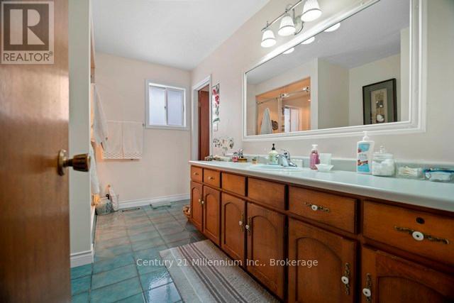 898 Mcpherson Crescent, Kincardine, Ontario  N2Z 1M1 - Photo 15 - X12646312