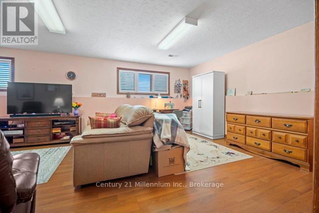 898 Mcpherson Crescent, Kincardine, Ontario  N2Z 1M1 - Photo 18 - X12646312