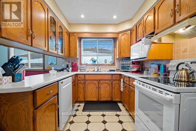 898 Mcpherson Crescent, Kincardine, Ontario  N2Z 1M1 - Photo 8 - X12646312