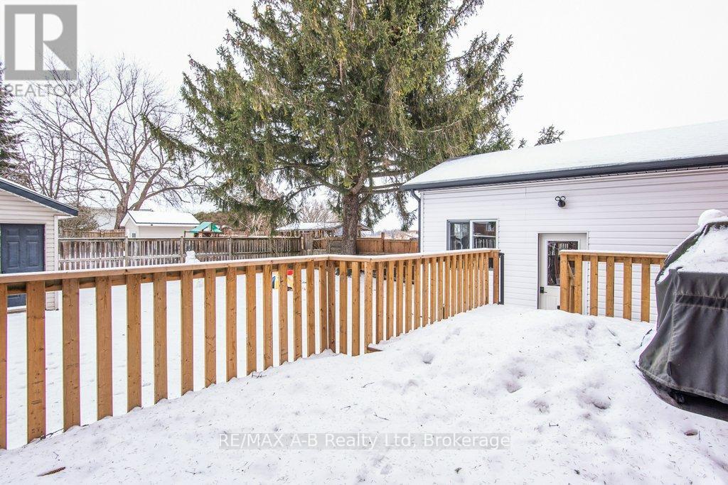 2 Loveys Street E, East Zorra-Tavistock, Ontario  N0J 1L0 - Photo 12 - X12646324