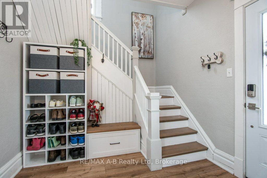 2 Loveys Street E, East Zorra-Tavistock, Ontario  N0J 1L0 - Photo 13 - X12646324