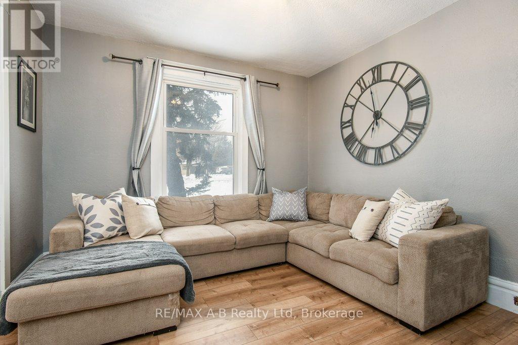 2 Loveys Street E, East Zorra-Tavistock, Ontario  N0J 1L0 - Photo 15 - X12646324