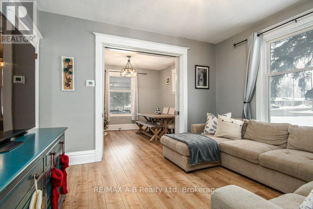 2 Loveys Street E, East Zorra-Tavistock, Ontario  N0J 1L0 - Photo 16 - X12646324