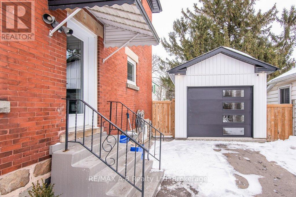 2 Loveys Street E, East Zorra-Tavistock, Ontario  N0J 1L0 - Photo 5 - X12646324